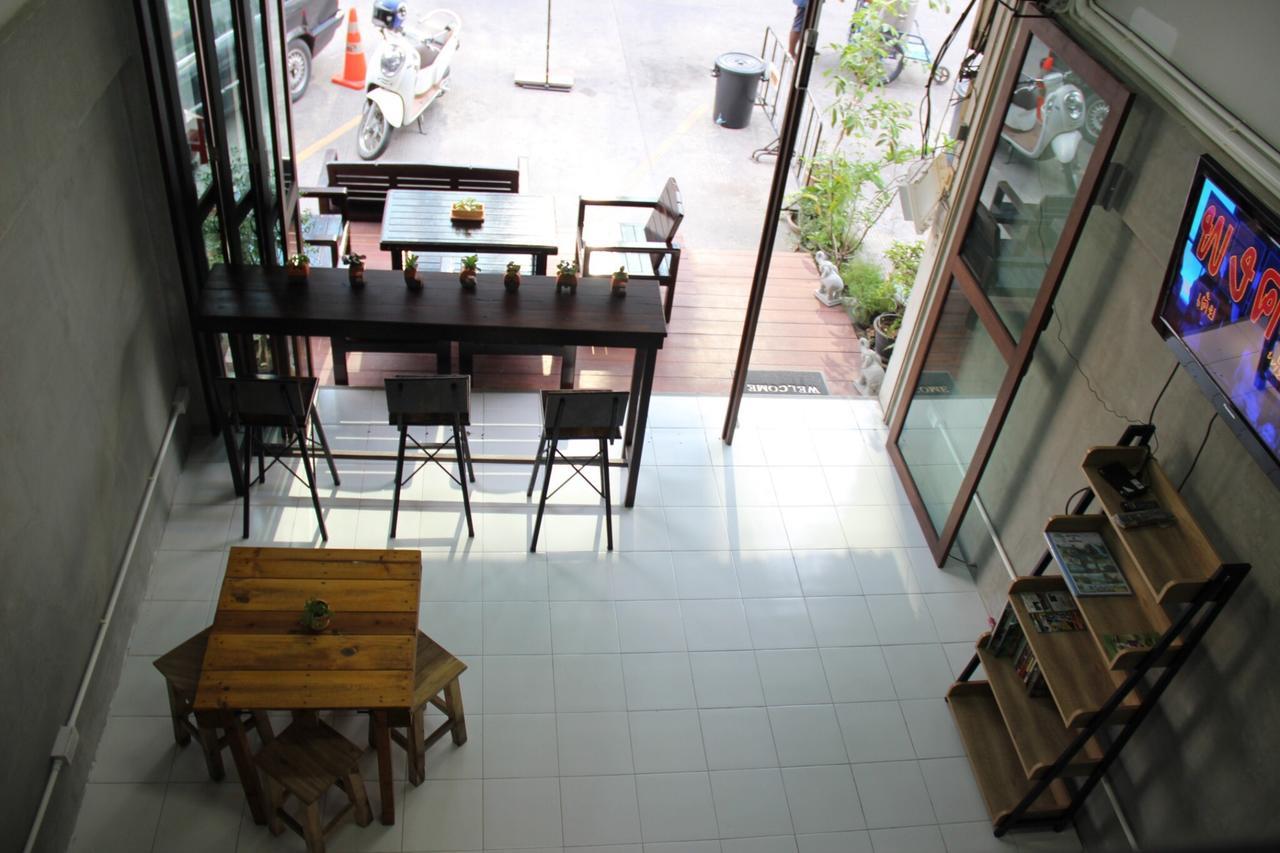 Bedtiny Hostel (Adults Only) Chiang Mai Zewnętrze zdjęcie